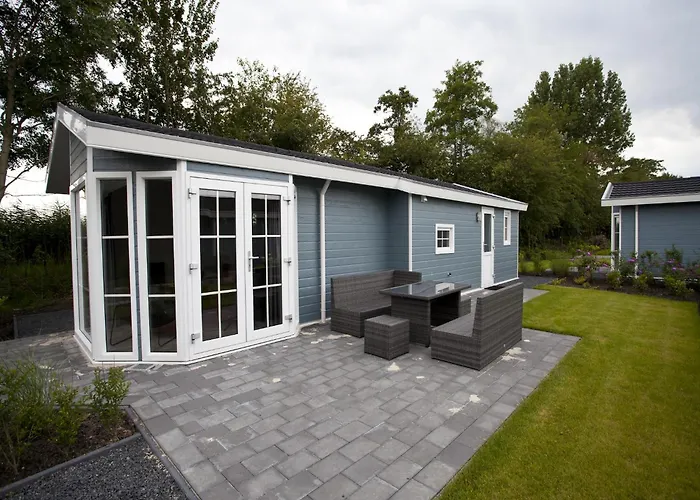 Nice Chalet At 600 M From The Beach